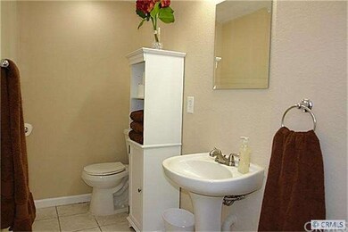 Front Unit 1/2 Bath