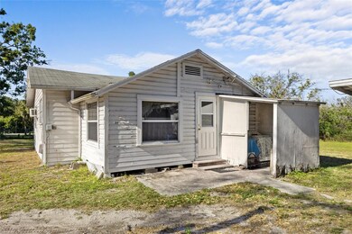 611 29th St E, Bradenton, FL 34208 - photo 4