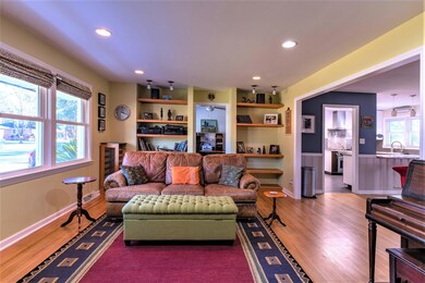 Living Room 01