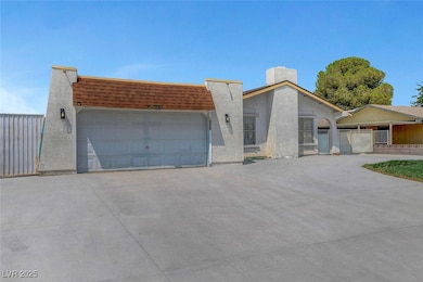 6426 Tanager Way, Las Vegas, NV 89103 - photo 2