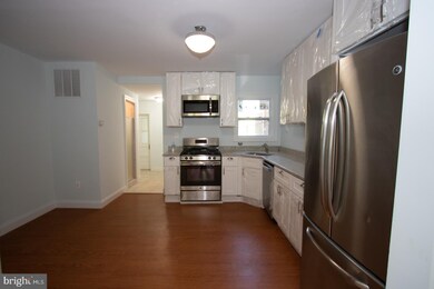 2738 Ellicott Dr, Baltimore, MD 21216 - photo 6