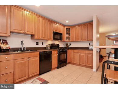 4 Cameo Ct, Franklin Park, NJ 08823 - photo 4