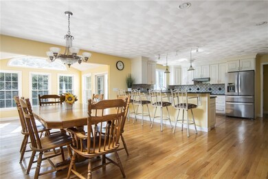 10 Apple Tree Ct, East Greenwich, RI 02818 - photo 4
