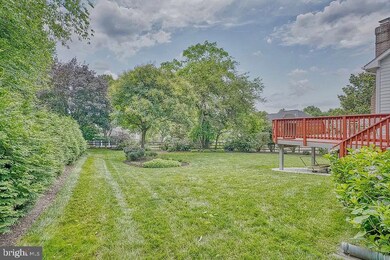 8521 Hill Spring Dr, Lutherville Timonium, MD 21093 - photo 4