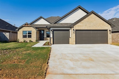 1918 Hollow Crest Ct, Norman, OK 73071 - photo 2