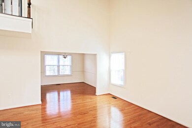 9702 Walthorne Ct, Burke, VA 22015 - photo 3