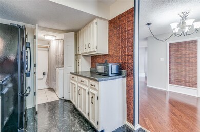 4 Meadow Ln, Bedford, TX 76021 - photo 3