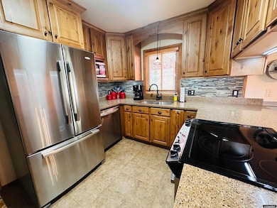 1123B 9th Ave W, Kemmerer, WY 83101 - photo 7