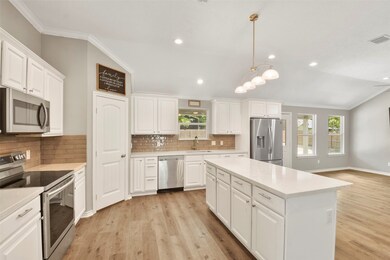 10997 Royal Cir, Cleveland, TX 77328 - photo 7