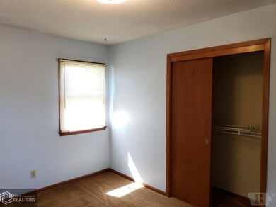 1310 S 10th Ave E, Newton, IA 50208 - photo 7