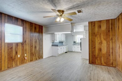 207 County Road 3597, Boyd, TX 76023 - photo 4