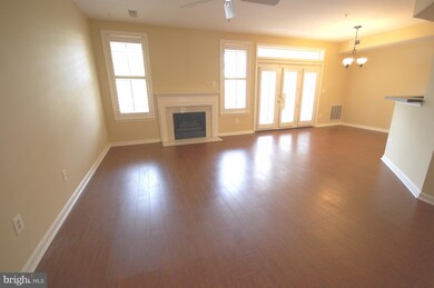 1314 Garden Wall Cir unit 210, Reston, VA 20194 - photo 2