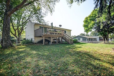 5802 Leanne Ln, Mc Farland, WI 53558 - photo 4