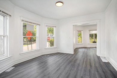 008_923_e_stockbridge_ave_kalamazoo_mi_4