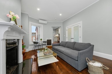 1880 Beacon St unit 6, Brookline, MA 02445 - photo 2