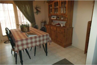 139 Bainbridge Cir, Reading, PA 19608 - photo 4