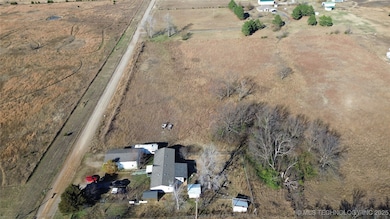 827 Graham Rd, Stroud, OK 74079 - photo 3