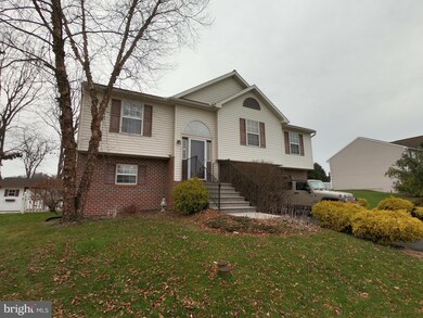 329 Winding Way, Womelsdorf, PA 19567 - photo 3