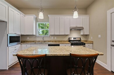 417 E 6th St, Bonham, TX 75418 - photo 6