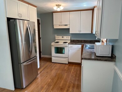 5 Willow St unit 5, Foxboro, MA 02035 - photo 2