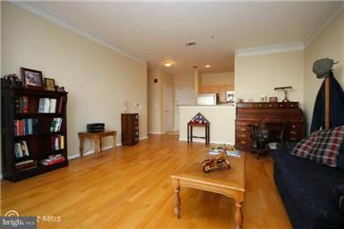 The Gates Of McLean unit 5207, McLean, VA 22102 - photo 4