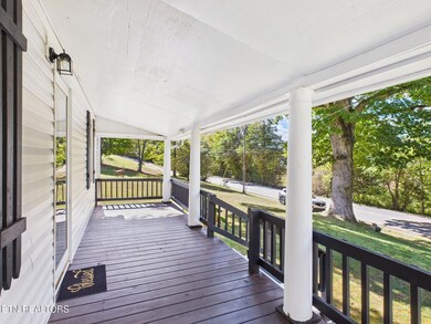 CAM04523G0-PR0016-STILL018