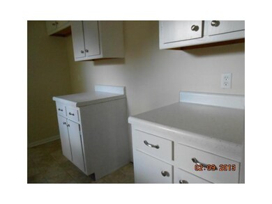 801 Maple Dr, Frankfort, IN 46041 - photo 3