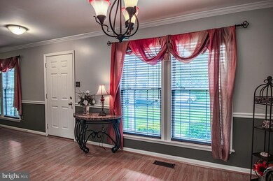 103 Crossing Pointe Ct, Frederick, MD 21702 - photo 4