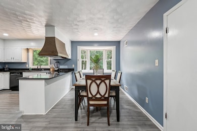 8304 Mariner Ct, Gaithersburg, MD 20882 - photo 4