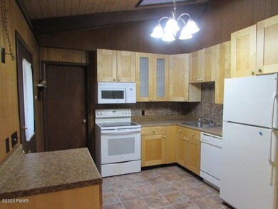 112 Broadmoor Dr, Hawley, PA 18428 - photo 4