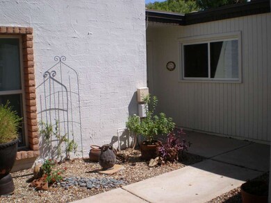 Entry to front door 2
