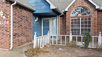 2704 W Montgomery St, Broken Arrow, OK 74012 - photo 3