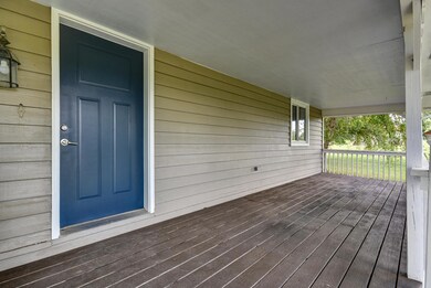 1896 Nicholas Rd-7