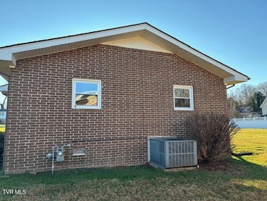 288 Independence Dr, Bristol, VA 24201 - photo 5