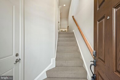 42613 Offenham Terrace, Chantilly, VA 20152 - photo 4