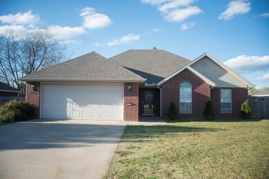602 Herron St, Prairie Grove, AR 72753 - photo 2