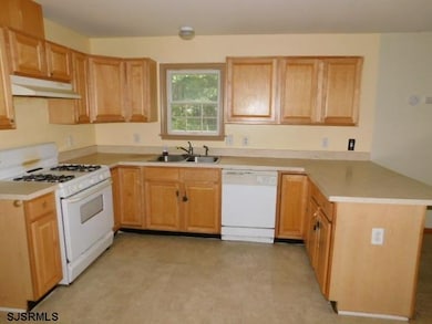 447 S Nectar Ave, Galloway, NJ 08205 - photo 2