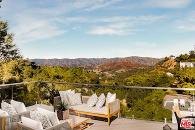 8921 Appian Way, Los Angeles, CA 90046 - photo 2