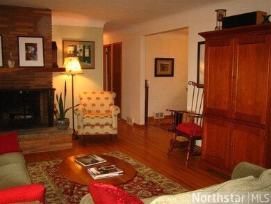 16211 Tonka Ln, Minnetonka, MN 55345 - photo 3