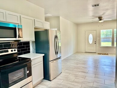 111 County Road 5122, Cleveland, TX 77327 - photo 6