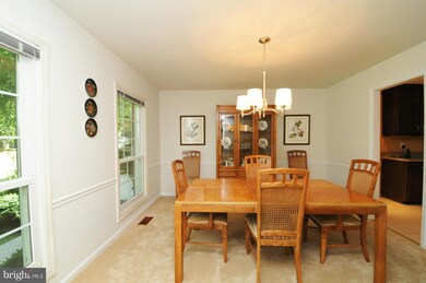 2226 Benedictine Ct, Vienna, VA 22182 - photo 5