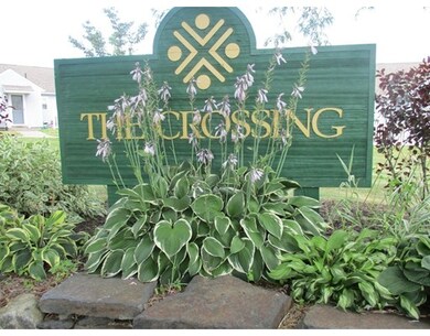 1055 James St unit 1055, Chicopee, MA 01022 - photo 2