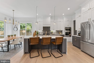 5017 17th St N, Arlington, VA 22207 - photo 4