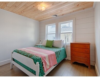 304 N End Blvd unit 2, Salisbury, MA 01952 - photo 4