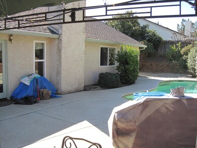 520 Vansicklen Way, Redding, CA 96003 - photo 2