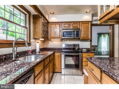 4 Wychwood Ln, Langhorne, PA 19047 - photo 4