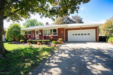 415 Edgewood Dr, Columbiana, OH 44408 - photo 2