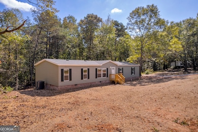 596 Pinetree Cir, Maysville, GA 30558 - photo 3