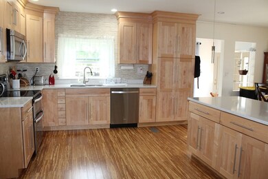 7 Venice St, Milford, MA 01757 - photo 2