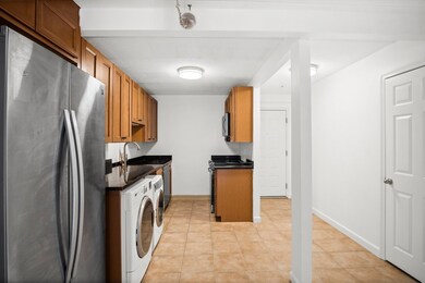 Totten Pond Village unit 31B, Waltham, MA 02451 - photo 2